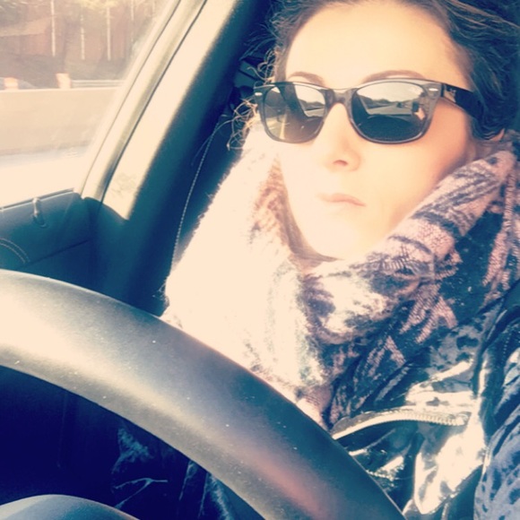 Meet your Posher, Laurel - Picture 2 of 4